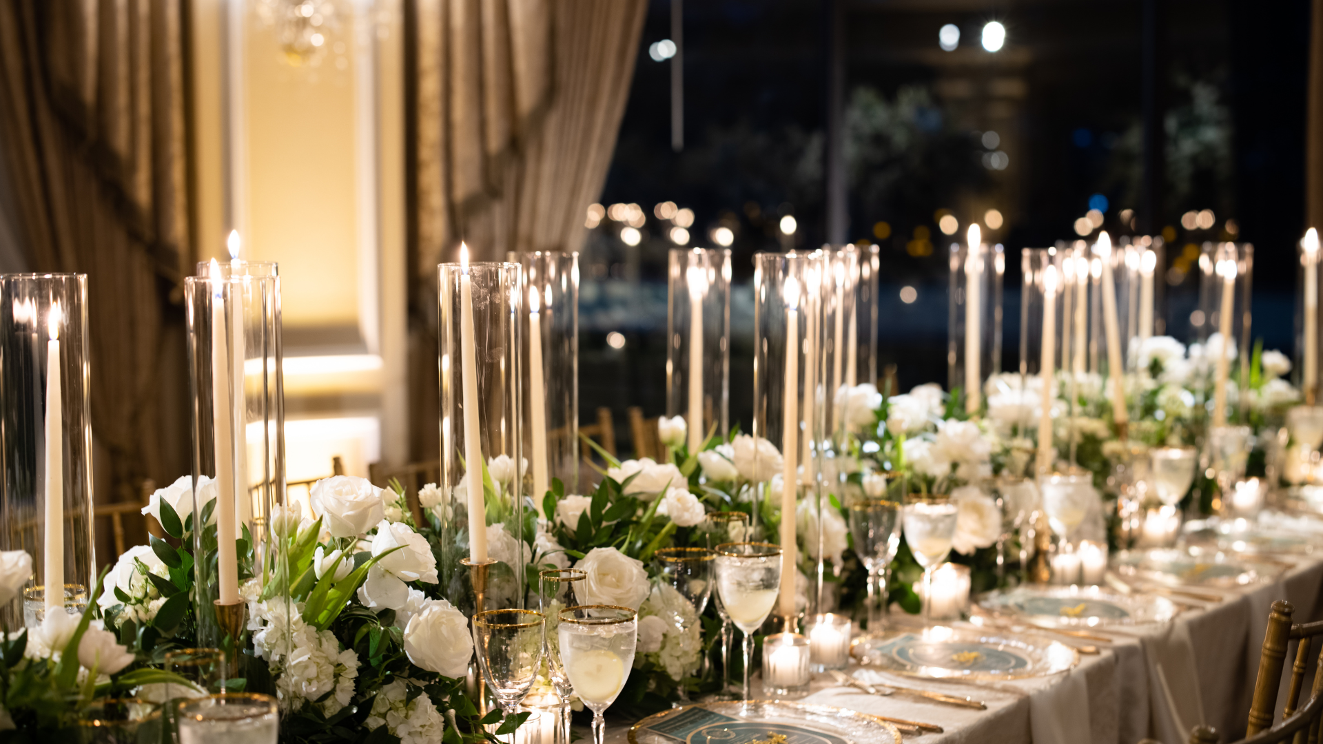 Pâtisseries algériennes artisanales présentation élégante